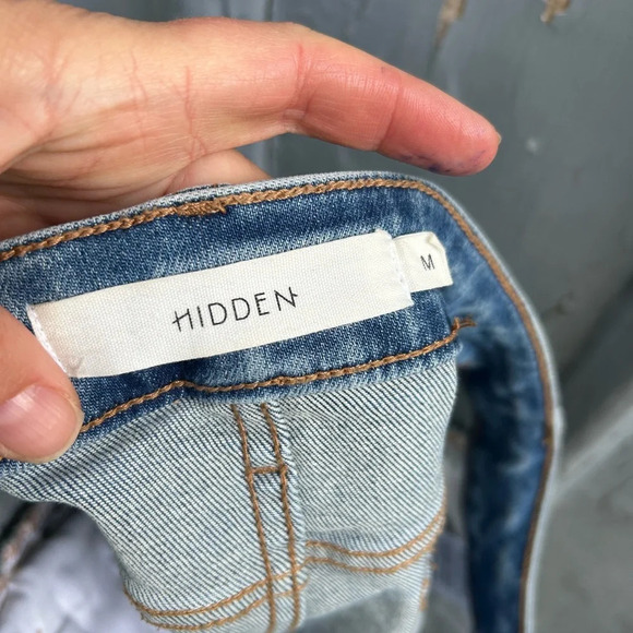 NOT FOR SALE Hidden Distressed Denim Shorts,  size M - Picture 8 of 10